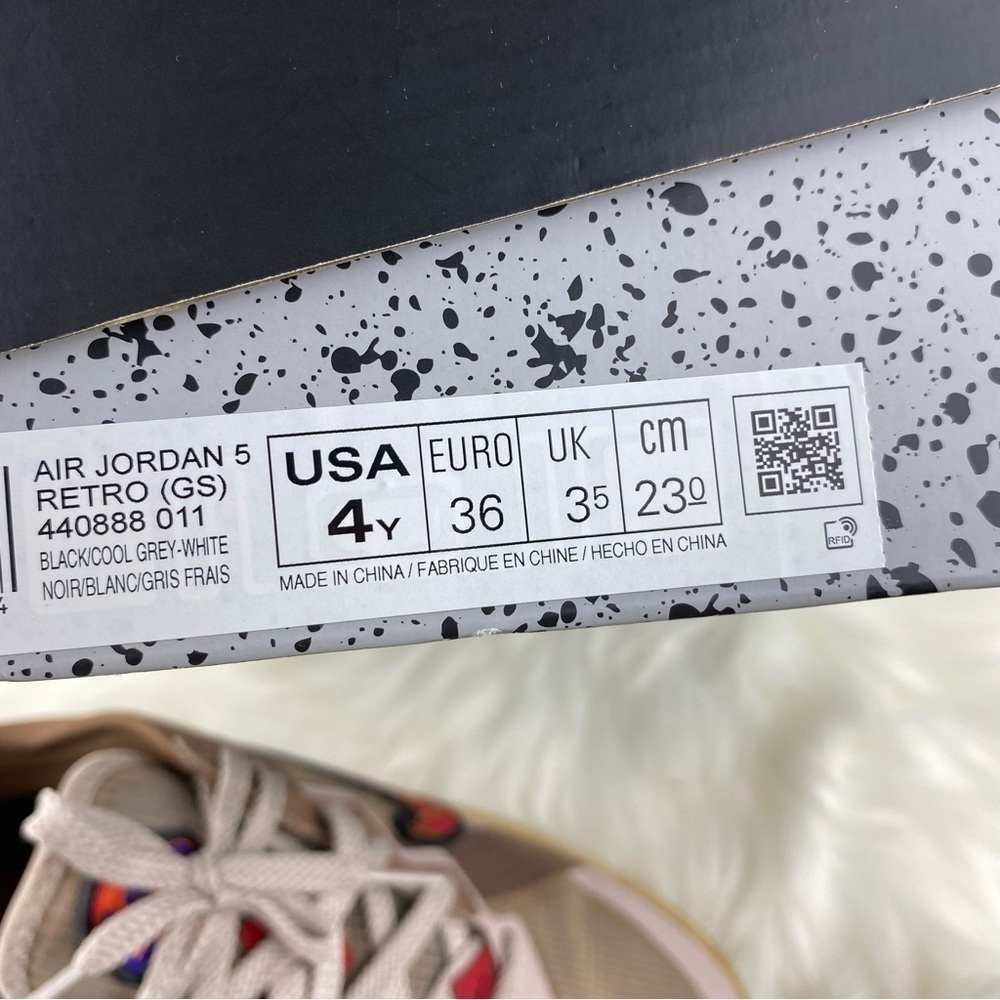 AIR JORDAN RITRO -LEBRON 18 LOW WILE - Picture 8 of 13
